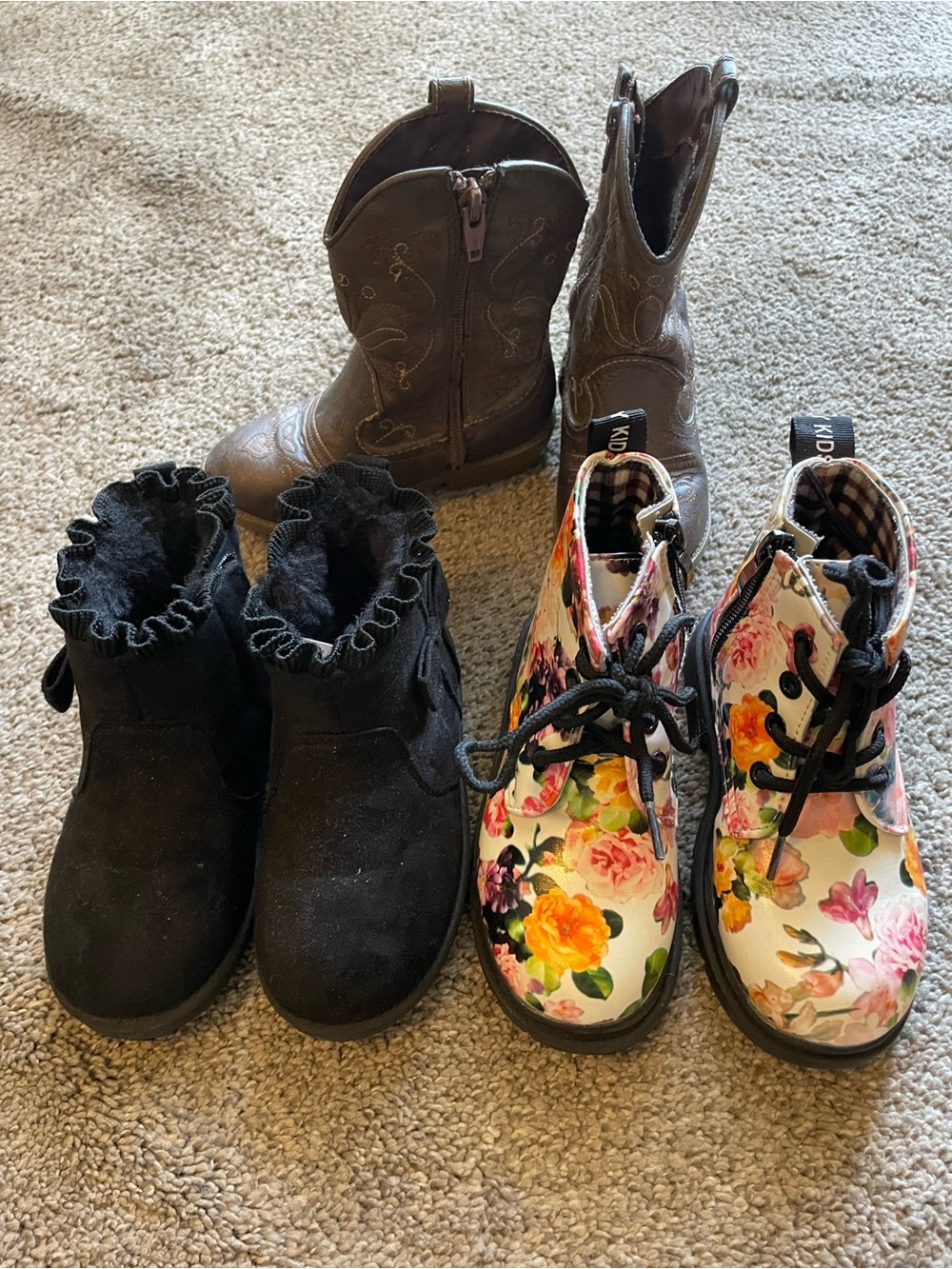 Girls size 9 boots